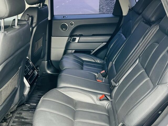 Білий Ленд Ровер Range Rover Sport, об'ємом двигуна 3 л та пробігом 122 тис. км за 37500 $, фото 18 на Automoto.ua