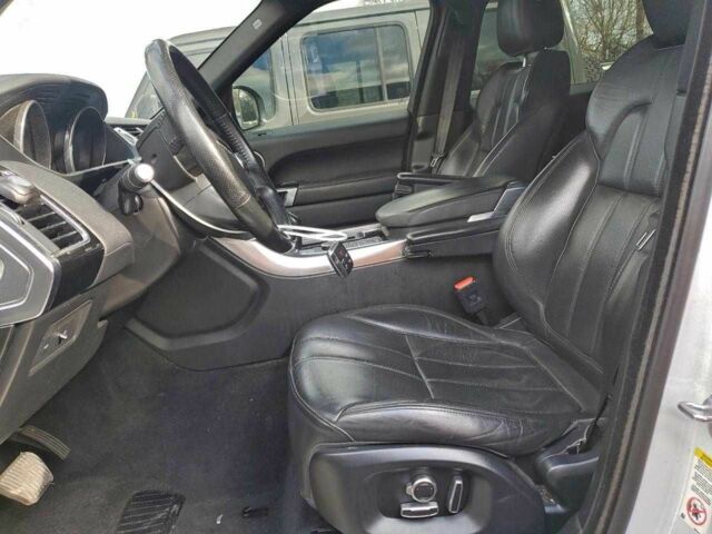 Белый Ленд Ровер Рендж Ровер Спорт, объемом двигателя 0 л и пробегом 95 тыс. км за 5000 $, фото 6 на Automoto.ua