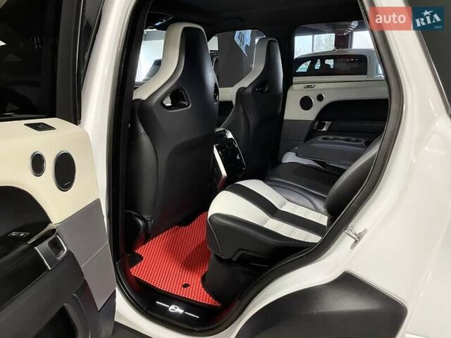 Білий Ленд Ровер Range Rover Sport, об'ємом двигуна 3 л та пробігом 132 тис. км за 33700 $, фото 37 на Automoto.ua
