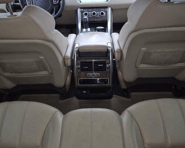 Белый Ленд Ровер Рендж Ровер Спорт, объемом двигателя 2.99 л и пробегом 180 тыс. км за 29400 $, фото 4 на Automoto.ua