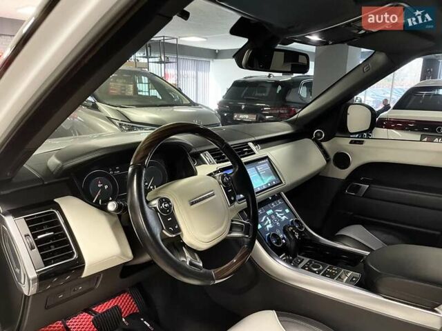 Білий Ленд Ровер Range Rover Sport, об'ємом двигуна 3 л та пробігом 132 тис. км за 33700 $, фото 31 на Automoto.ua