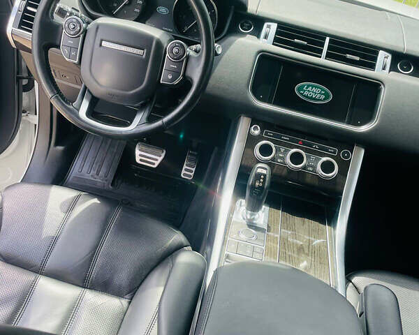 Білий Ленд Ровер Range Rover Sport, об'ємом двигуна 3 л та пробігом 150 тис. км за 32900 $, фото 9 на Automoto.ua