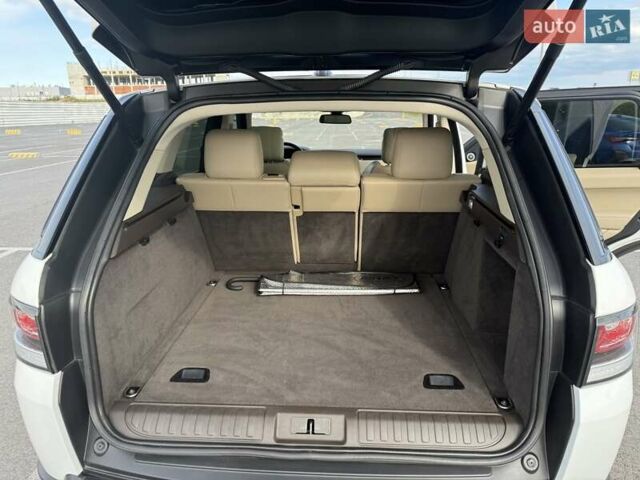 Белый Ленд Ровер Рендж Ровер Спорт, объемом двигателя 2.99 л и пробегом 132 тыс. км за 31000 $, фото 12 на Automoto.ua