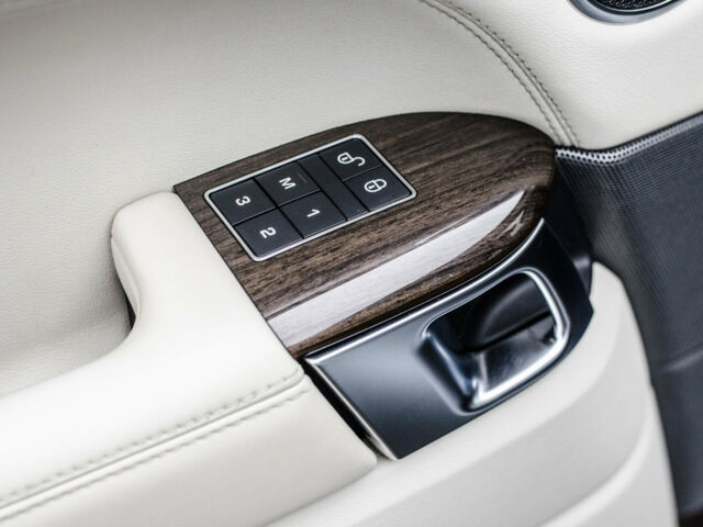 Білий Ленд Ровер Range Rover Sport, об'ємом двигуна 3 л та пробігом 81 тис. км за 55000 $, фото 72 на Automoto.ua