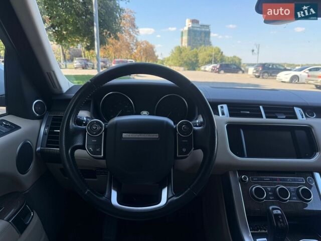 Білий Ленд Ровер Range Rover Sport, об'ємом двигуна 2.99 л та пробігом 233 тис. км за 27500 $, фото 30 на Automoto.ua
