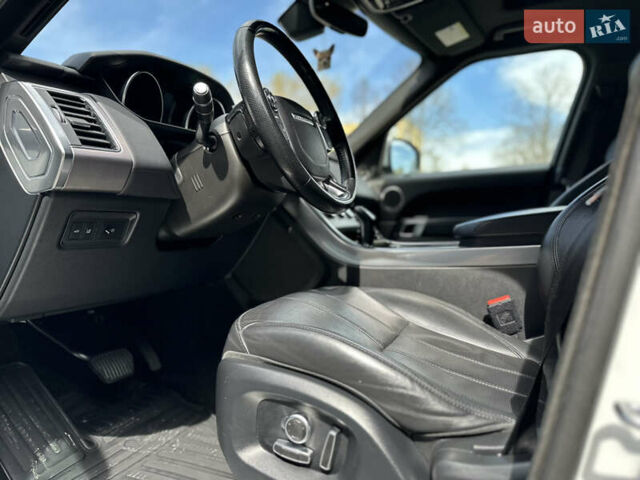 Белый Ленд Ровер Рендж Ровер Спорт, объемом двигателя 3 л и пробегом 196 тыс. км за 23500 $, фото 15 на Automoto.ua