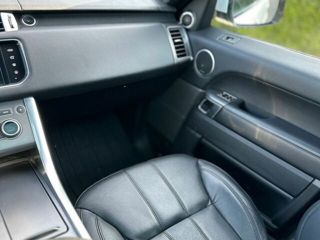 Білий Ленд Ровер Range Rover Sport, об'ємом двигуна 3 л та пробігом 112 тис. км за 25999 $, фото 66 на Automoto.ua