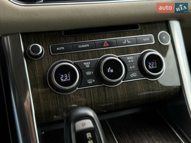 Білий Ленд Ровер Range Rover Sport, об'ємом двигуна 2.99 л та пробігом 168 тис. км за 29500 $, фото 12 на Automoto.ua
