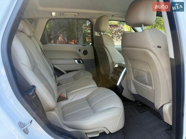 Білий Ленд Ровер Range Rover Sport, об'ємом двигуна 2.99 л та пробігом 233 тис. км за 27500 $, фото 24 на Automoto.ua