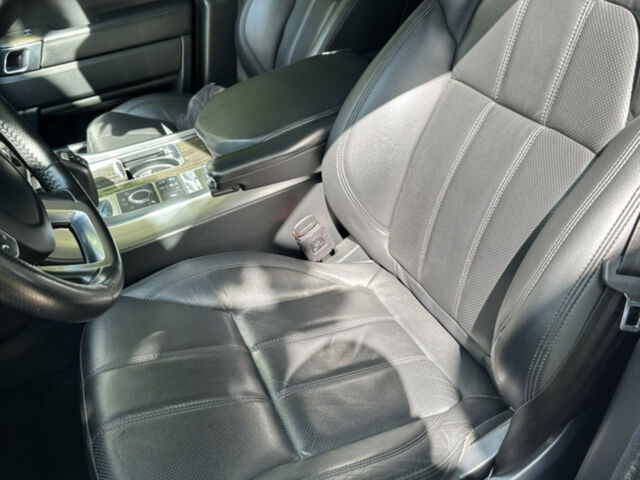 Білий Ленд Ровер Range Rover Sport, об'ємом двигуна 2.99 л та пробігом 160 тис. км за 37800 $, фото 13 на Automoto.ua