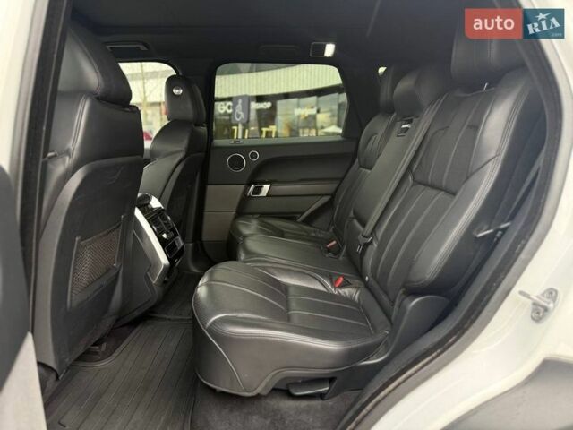 Білий Ленд Ровер Range Rover Sport, об'ємом двигуна 2.99 л та пробігом 194 тис. км за 24990 $, фото 10 на Automoto.ua