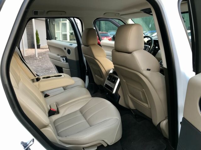 Білий Ленд Ровер Range Rover Sport, об'ємом двигуна 3 л та пробігом 80 тис. км за 51500 $, фото 53 на Automoto.ua