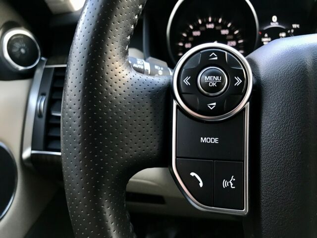 Білий Ленд Ровер Range Rover Sport, об'ємом двигуна 3 л та пробігом 80 тис. км за 51500 $, фото 68 на Automoto.ua