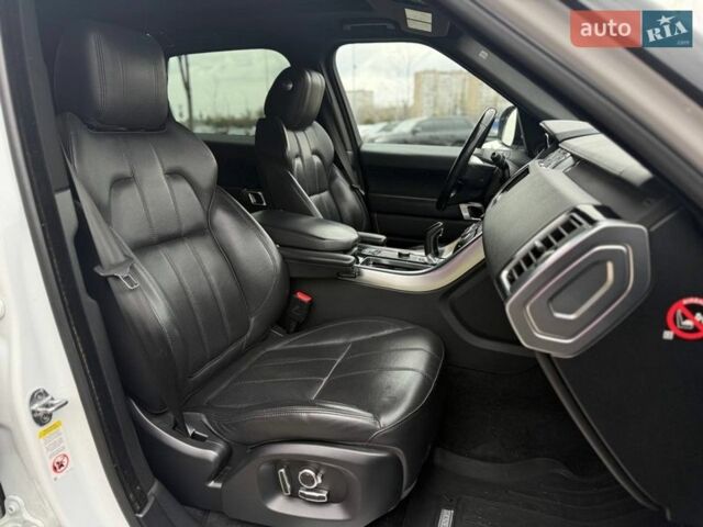 Білий Ленд Ровер Range Rover Sport, об'ємом двигуна 2.99 л та пробігом 194 тис. км за 24990 $, фото 12 на Automoto.ua