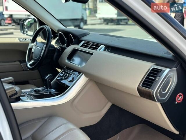 Белый Ленд Ровер Рендж Ровер Спорт, объемом двигателя 3 л и пробегом 181 тыс. км за 29500 $, фото 30 на Automoto.ua