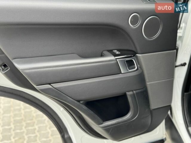 Белый Ленд Ровер Рендж Ровер Спорт, объемом двигателя 3 л и пробегом 130 тыс. км за 26500 $, фото 24 на Automoto.ua