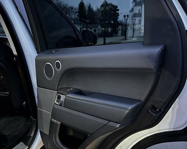 Білий Ленд Ровер Range Rover Sport, об'ємом двигуна 2.99 л та пробігом 146 тис. км за 24500 $, фото 16 на Automoto.ua