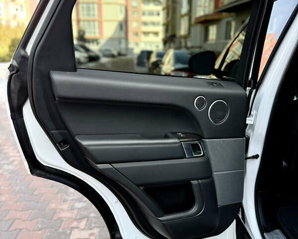 Белый Ленд Ровер Рендж Ровер Спорт, объемом двигателя 2.99 л и пробегом 184 тыс. км за 24990 $, фото 27 на Automoto.ua