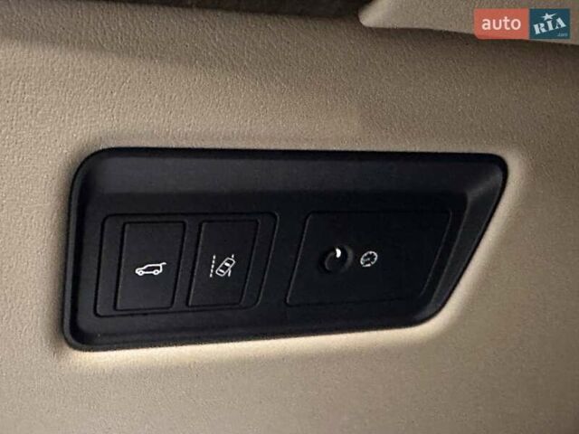 Білий Ленд Ровер Range Rover Sport, об'ємом двигуна 2.99 л та пробігом 132 тис. км за 28900 $, фото 18 на Automoto.ua