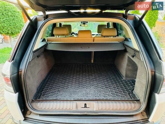 Білий Ленд Ровер Range Rover Sport, об'ємом двигуна 2.99 л та пробігом 170 тис. км за 35800 $, фото 41 на Automoto.ua