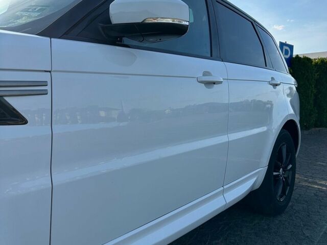 Білий Ленд Ровер Range Rover Sport, об'ємом двигуна 3 л та пробігом 112 тис. км за 25999 $, фото 48 на Automoto.ua
