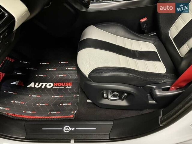 Білий Ленд Ровер Range Rover Sport, об'ємом двигуна 3 л та пробігом 132 тис. км за 33700 $, фото 29 на Automoto.ua