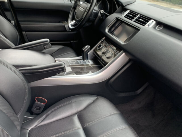 Білий Ленд Ровер Range Rover Sport, об'ємом двигуна 2.99 л та пробігом 230 тис. км за 42000 $, фото 41 на Automoto.ua