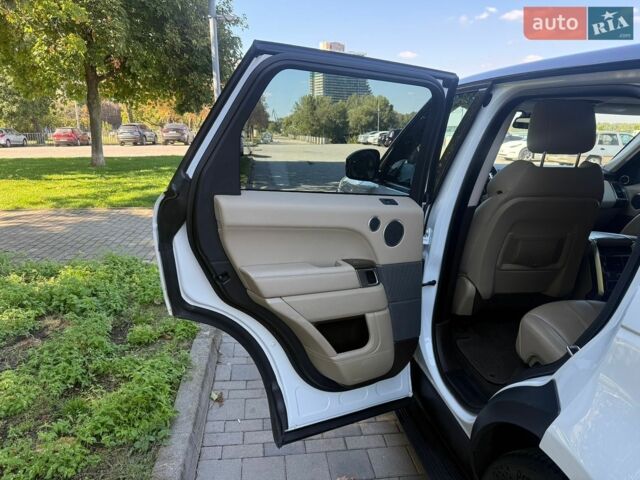 Білий Ленд Ровер Range Rover Sport, об'ємом двигуна 2.99 л та пробігом 233 тис. км за 27500 $, фото 26 на Automoto.ua