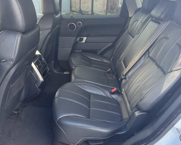 Белый Ленд Ровер Рендж Ровер Спорт, объемом двигателя 2.99 л и пробегом 146 тыс. км за 24900 $, фото 12 на Automoto.ua