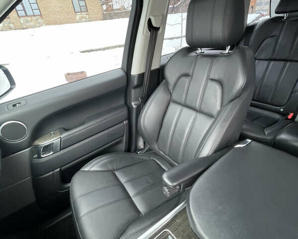 Білий Ленд Ровер Range Rover Sport, об'ємом двигуна 2.99 л та пробігом 121 тис. км за 29000 $, фото 22 на Automoto.ua