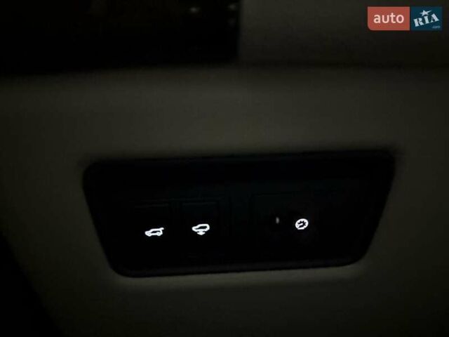 Білий Ленд Ровер Range Rover Sport, об'ємом двигуна 2.99 л та пробігом 62 тис. км за 36500 $, фото 32 на Automoto.ua