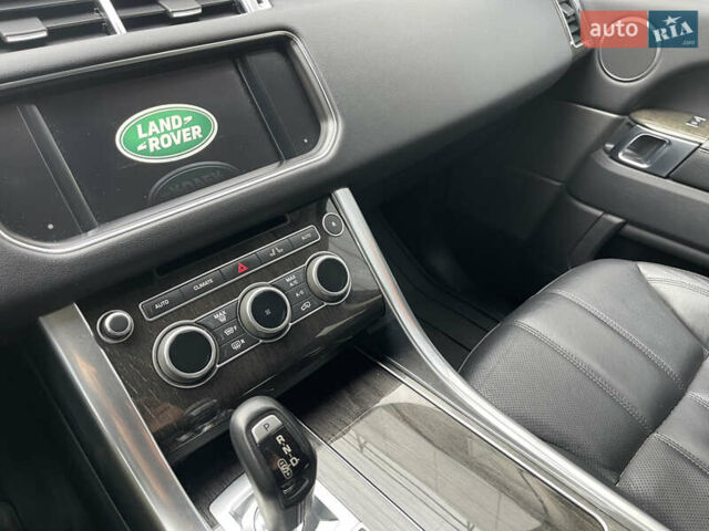 Белый Ленд Ровер Рендж Ровер Спорт, объемом двигателя 2.99 л и пробегом 175 тыс. км за 26000 $, фото 16 на Automoto.ua
