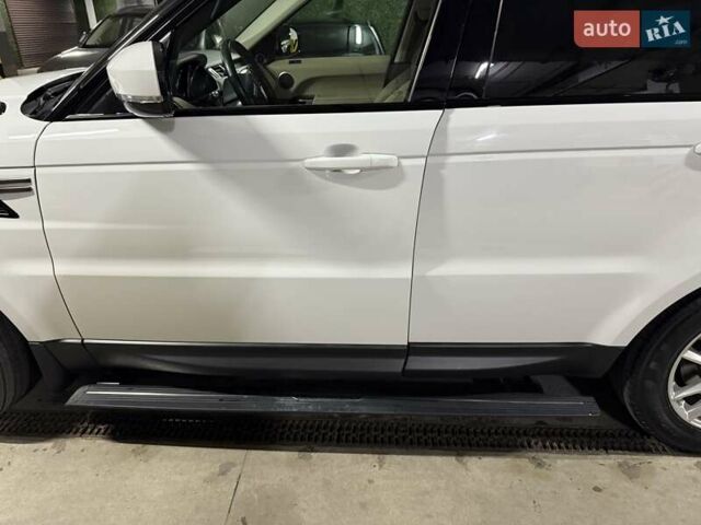 Білий Ленд Ровер Range Rover Sport, об'ємом двигуна 2.99 л та пробігом 62 тис. км за 36500 $, фото 17 на Automoto.ua