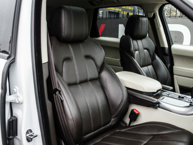 Білий Ленд Ровер Range Rover Sport, об'ємом двигуна 3 л та пробігом 81 тис. км за 55000 $, фото 60 на Automoto.ua