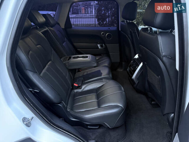 Белый Ленд Ровер Рендж Ровер Спорт, объемом двигателя 3 л и пробегом 187 тыс. км за 28500 $, фото 43 на Automoto.ua