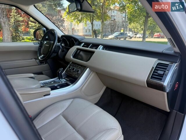 Білий Ленд Ровер Range Rover Sport, об'ємом двигуна 2.99 л та пробігом 233 тис. км за 27500 $, фото 22 на Automoto.ua
