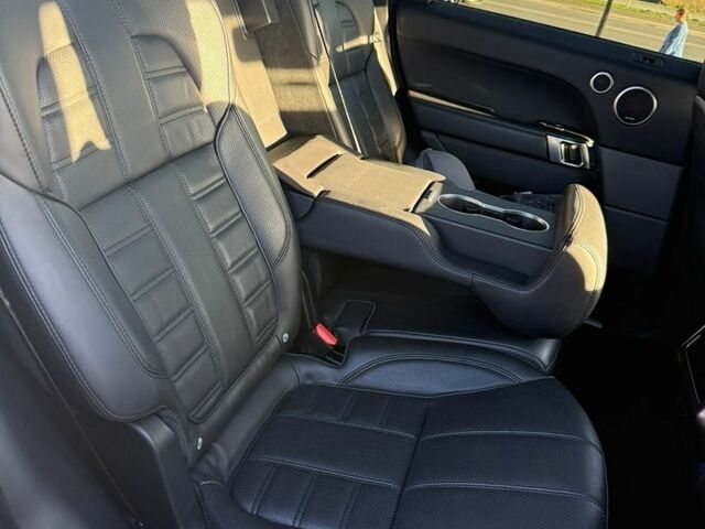 Білий Ленд Ровер Range Rover Sport, об'ємом двигуна 3 л та пробігом 131 тис. км за 29000 $, фото 16 на Automoto.ua