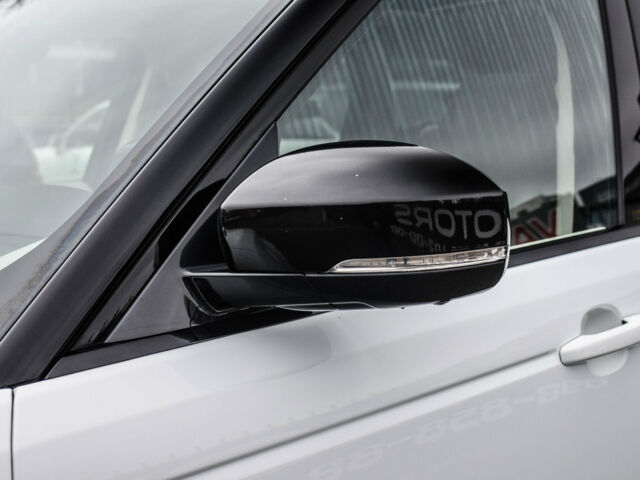 Білий Ленд Ровер Range Rover Sport, об'ємом двигуна 3 л та пробігом 81 тис. км за 55000 $, фото 23 на Automoto.ua