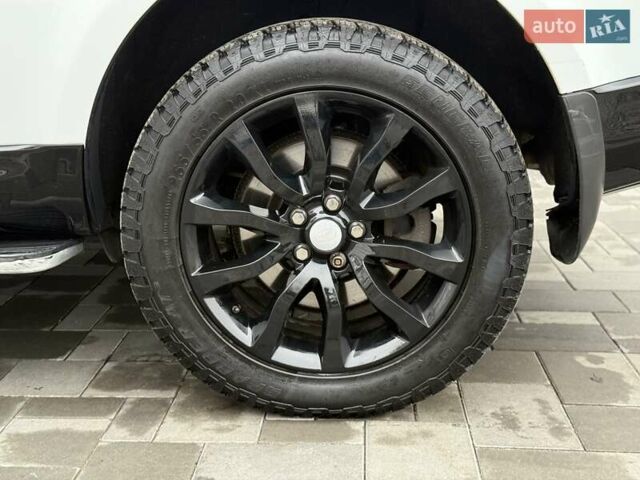 Білий Ленд Ровер Range Rover Sport, об'ємом двигуна 2.99 л та пробігом 140 тис. км за 25900 $, фото 15 на Automoto.ua