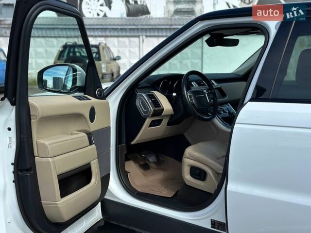 Белый Ленд Ровер Рендж Ровер Спорт, объемом двигателя 3 л и пробегом 181 тыс. км за 29500 $, фото 14 на Automoto.ua