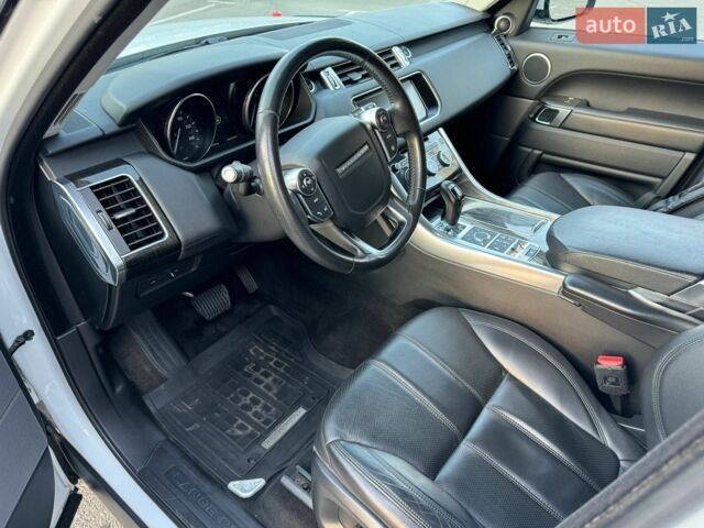 Білий Ленд Ровер Range Rover Sport, об'ємом двигуна 2.99 л та пробігом 172 тис. км за 29600 $, фото 16 на Automoto.ua