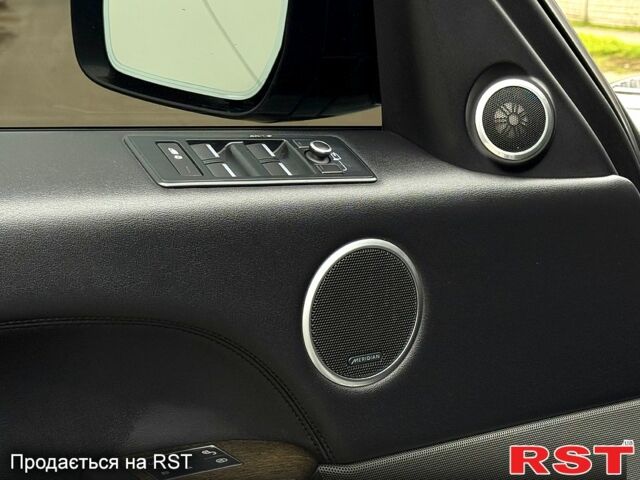 Білий Ленд Ровер Range Rover Sport, об'ємом двигуна 3 л та пробігом 201 тис. км за 37000 $, фото 4 на Automoto.ua
