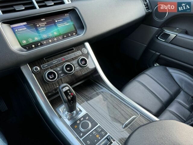 Білий Ленд Ровер Range Rover Sport, об'ємом двигуна 2.99 л та пробігом 172 тис. км за 29600 $, фото 13 на Automoto.ua