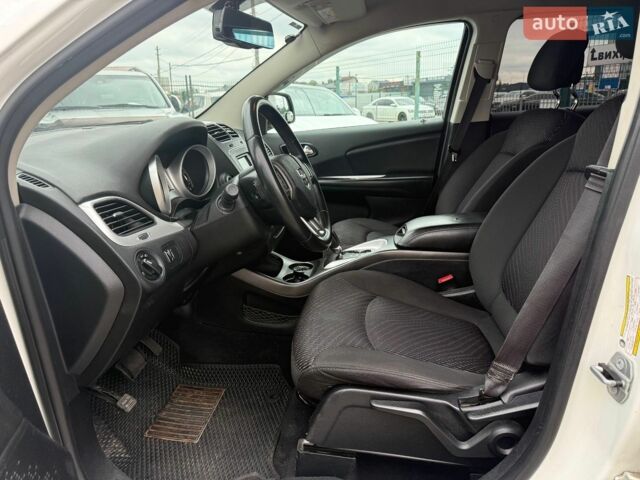 Білий Ленд Ровер Range Rover Sport, об'ємом двигуна 3 л та пробігом 203 тис. км за 33500 $, фото 2 на Automoto.ua