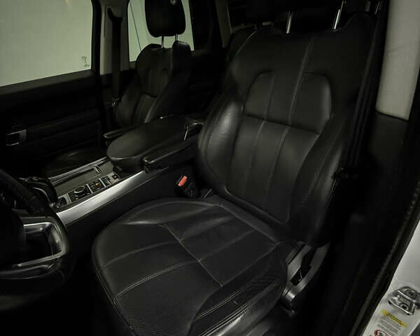 Білий Ленд Ровер Range Rover Sport, об'ємом двигуна 2.99 л та пробігом 167 тис. км за 28900 $, фото 18 на Automoto.ua