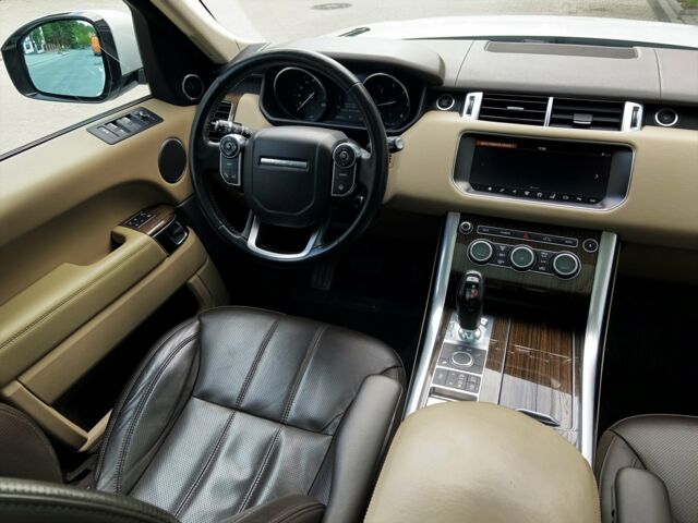 Білий Ленд Ровер Range Rover Sport, об'ємом двигуна 3 л та пробігом 40 тис. км за 58900 $, фото 9 на Automoto.ua