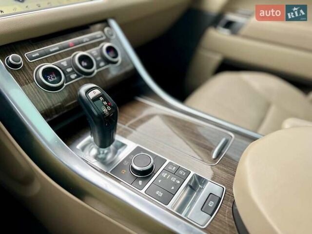 Белый Ленд Ровер Рендж Ровер Спорт, объемом двигателя 2.99 л и пробегом 179 тыс. км за 29800 $, фото 24 на Automoto.ua