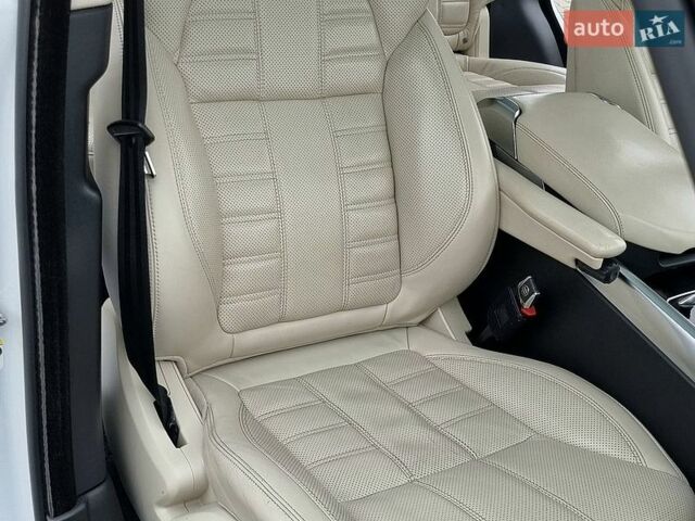 Білий Ленд Ровер Range Rover Sport, об'ємом двигуна 3 л та пробігом 112 тис. км за 43900 $, фото 110 на Automoto.ua