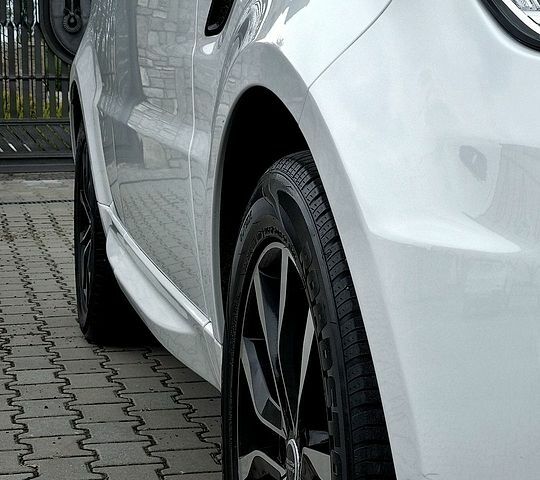 Білий Ленд Ровер Range Rover Sport, об'ємом двигуна 3 л та пробігом 112 тис. км за 39700 $, фото 42 на Automoto.ua