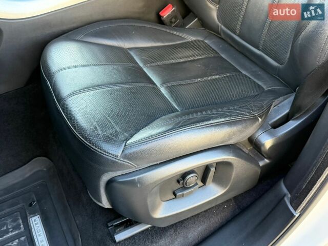 Білий Ленд Ровер Range Rover Sport, об'ємом двигуна 3 л та пробігом 211 тис. км за 22500 $, фото 51 на Automoto.ua